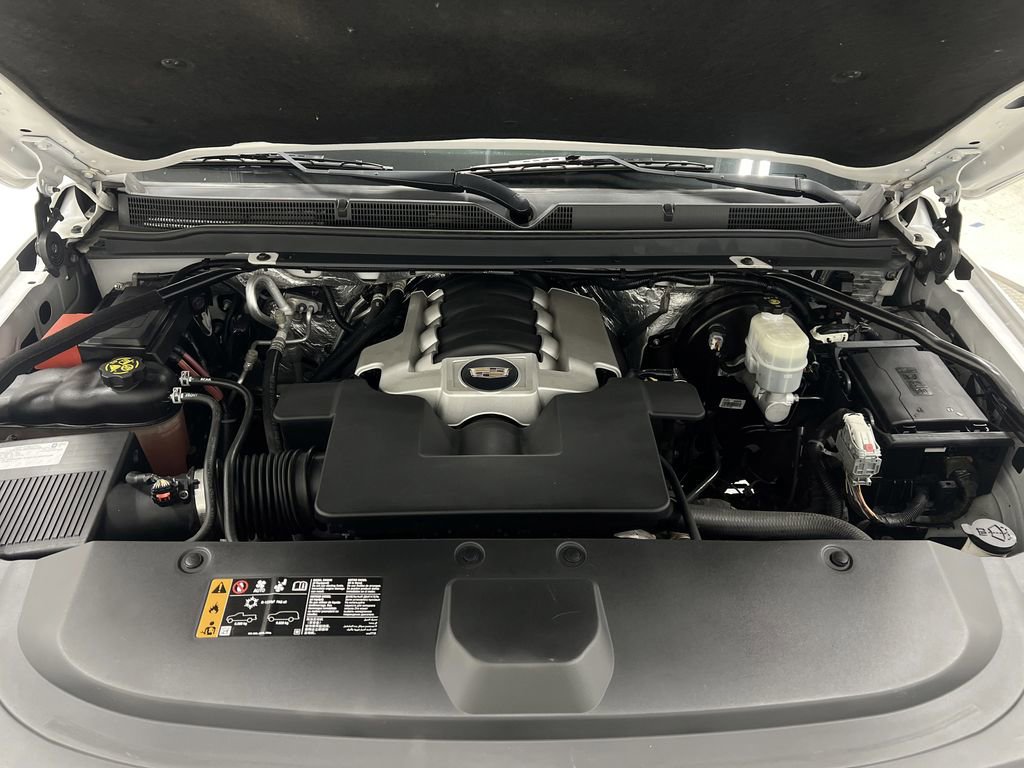 Used 2017 Cadillac Escalade Premium Luxury image 27