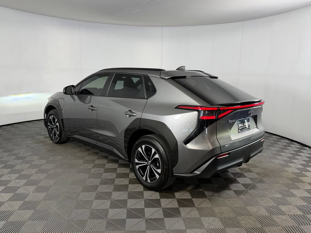 Used 2025 Toyota bZ4X FWD image 10