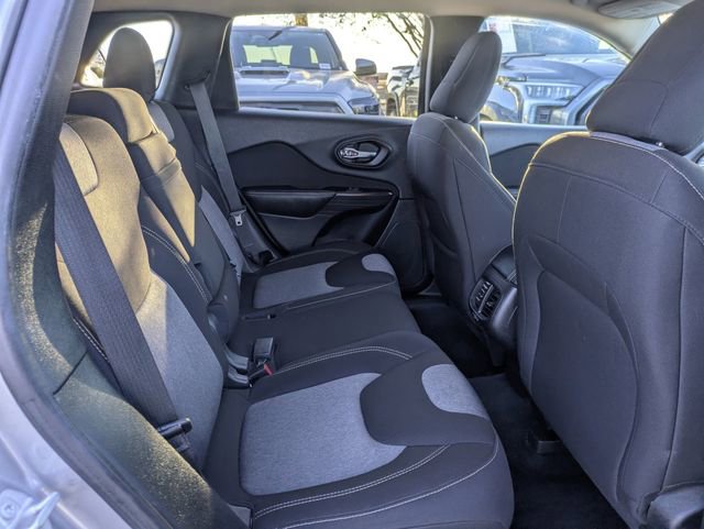 Used 2017 Jeep Cherokee Sport image 27