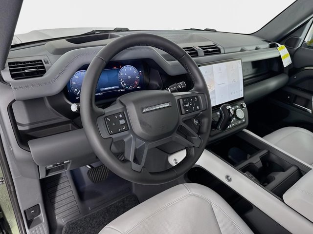 Used 2026 Land Rover Defender 110 X-Dynamic SE image 9
