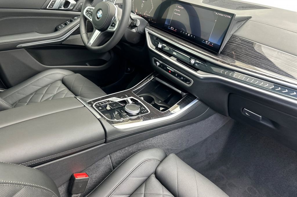 New 2026 BMW X5 xDrive40i w/ M Sport Package image 17