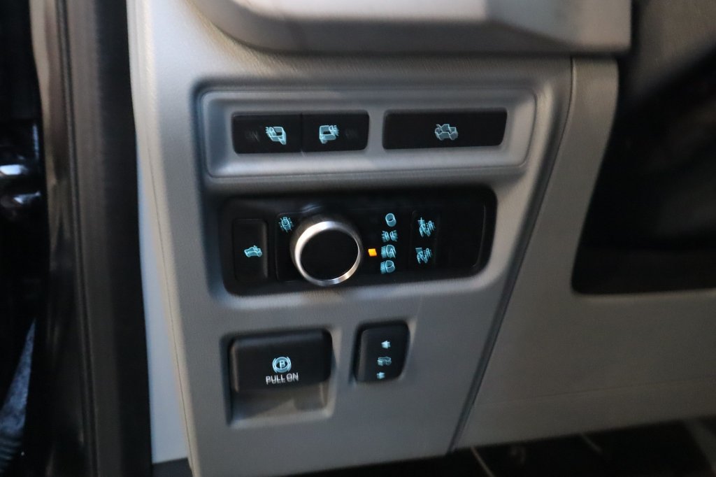 Used 2023 Ford F150 Lightning XLT AWD/4WD image 22