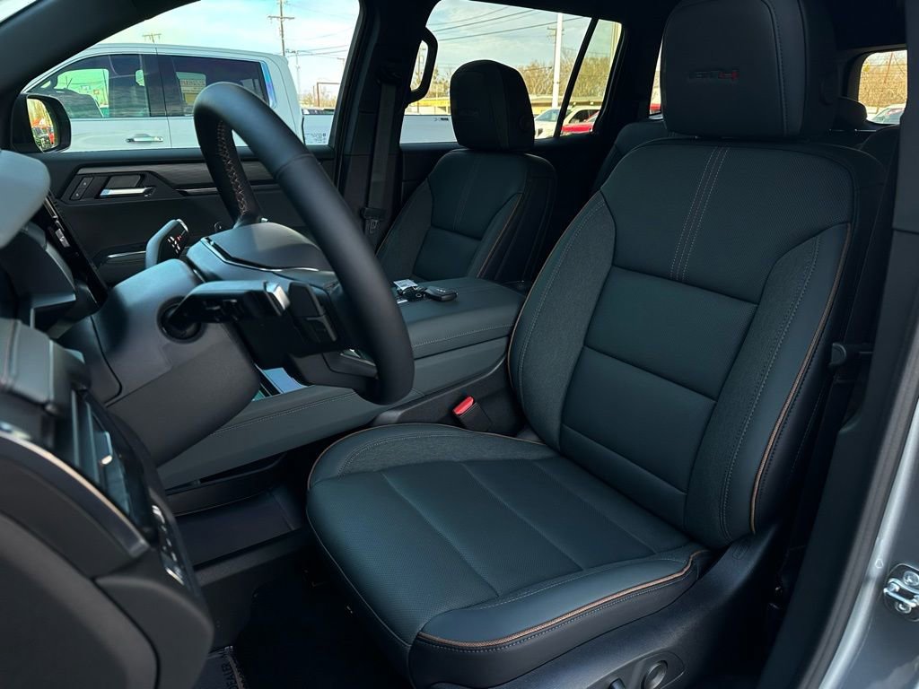 New 2026 GMC Acadia AT4 w/ Luxury Package image 13
