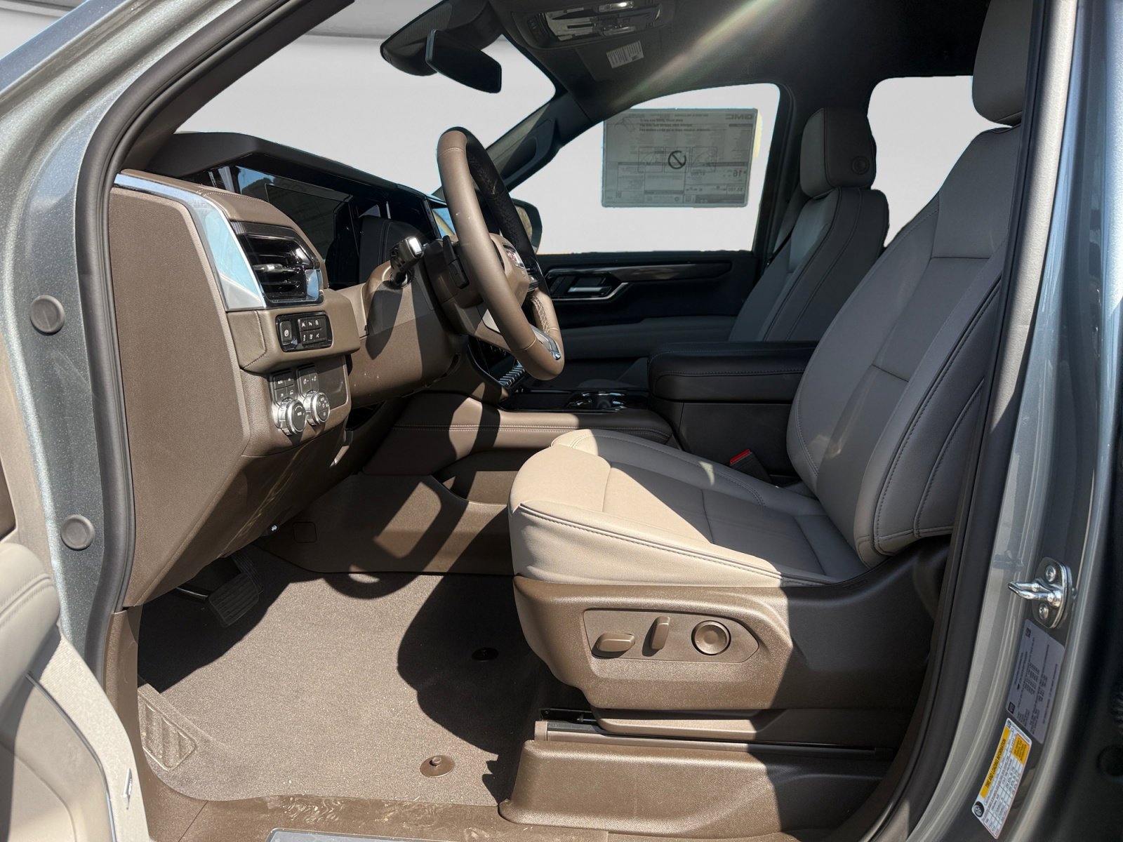 New 2026 GMC Yukon XL Elevation w/ LPO, Floor Liner Package image 10