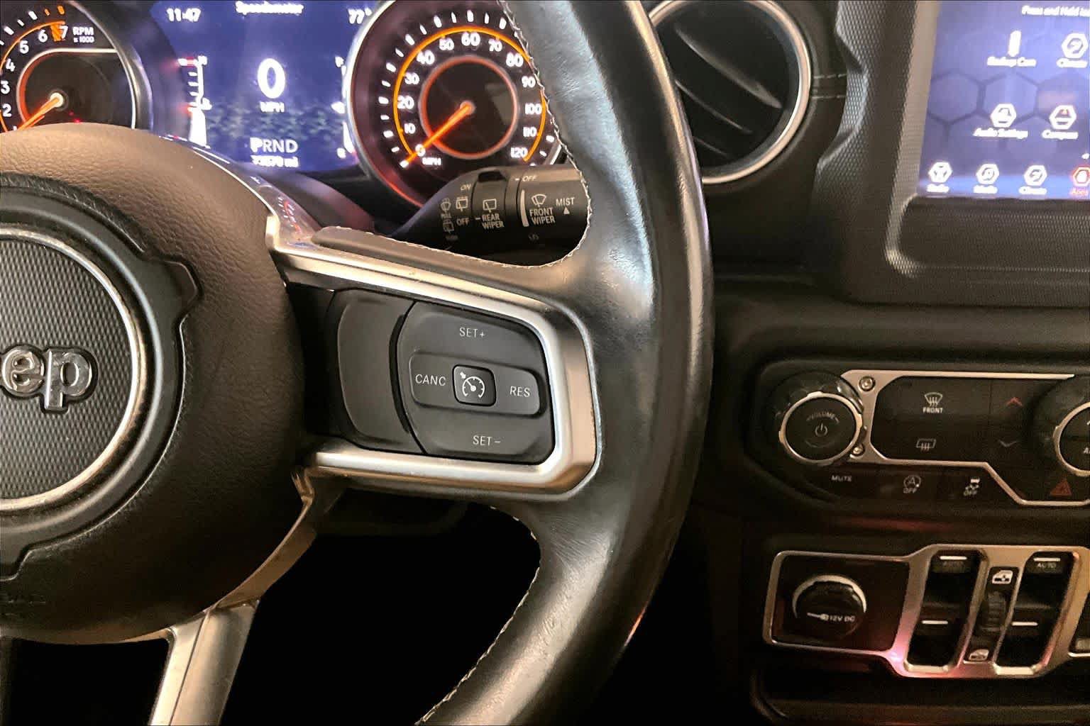 Used 2018 Jeep Wrangler Unlimited Sahara w/ LED Lighting Group AWD/4WD image 22