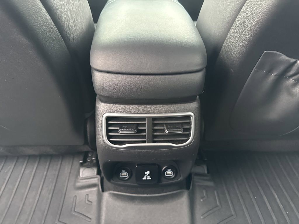 Used 2023 Hyundai Santa Fe Limited image 26