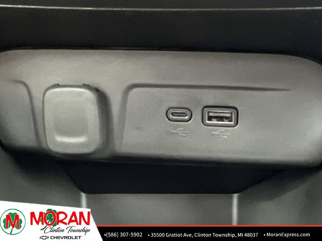 Certified 2025 Chevrolet Trax RS w/ Driver Confidence Package FWD image 28