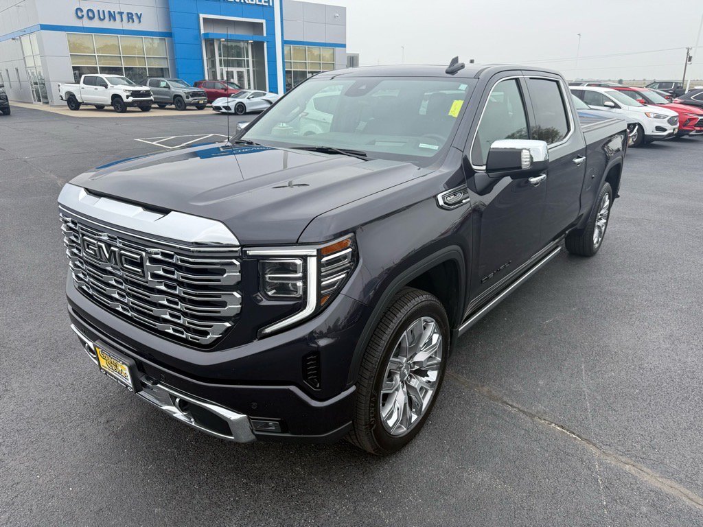 Used 2025 GMC Sierra 1500 Denali w/ Denali Reserve Package AWD/4WD image 9