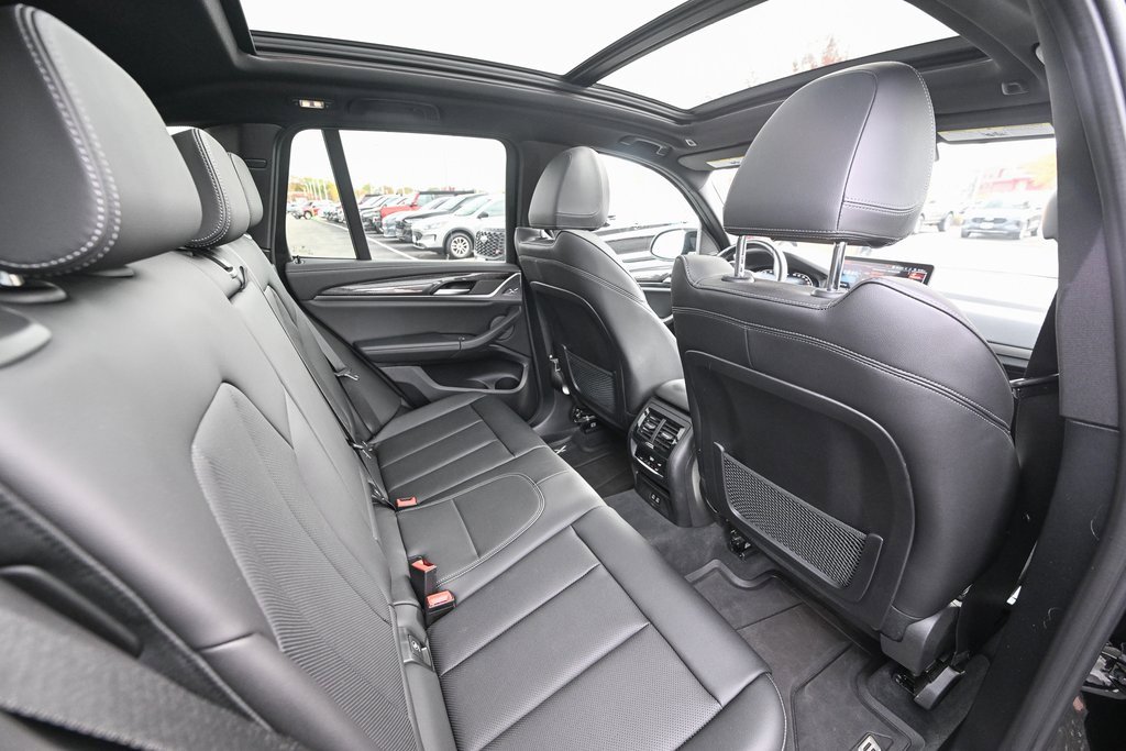 Used 2023 BMW X3 M40i w/ Premium Package image 27