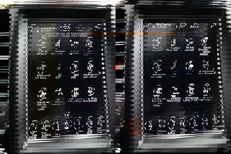 Used 2018 Jeep Grand Cherokee Limited image 10