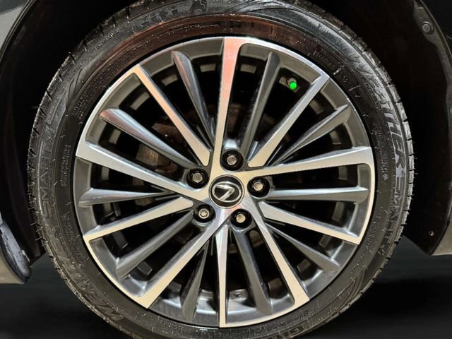 Used 2024 Lexus ES 350 w/ Premium Package FWD image 32