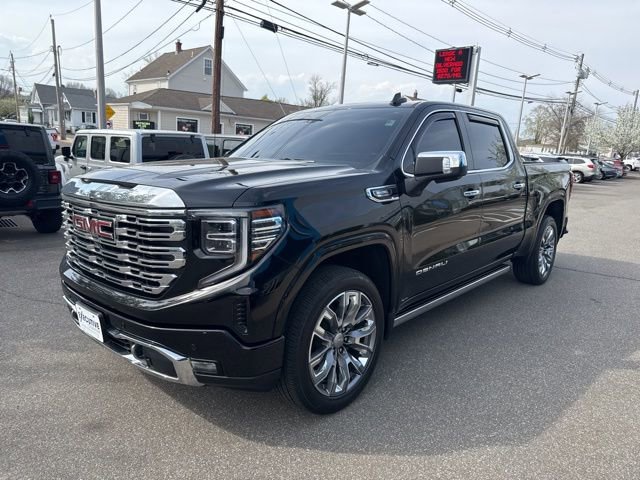 Used 2023 GMC Sierra 1500 Denali w/ Denali Reserve Package AWD/4WD image 2