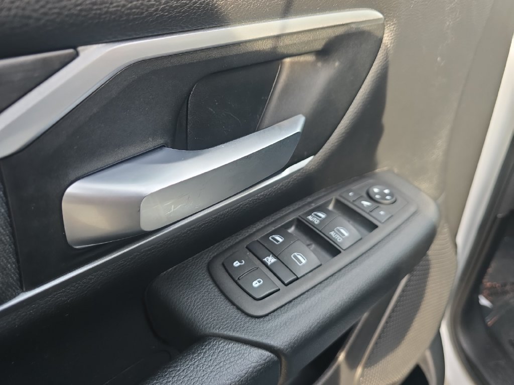 Used 2021 RAM 1500 Big Horn RWD image 24