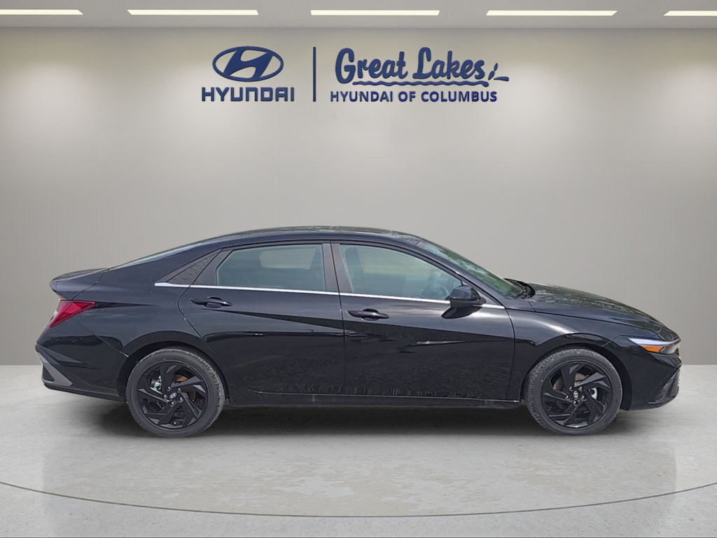 New 2026 Hyundai Elantra SEL Sport Premium FWD image 4