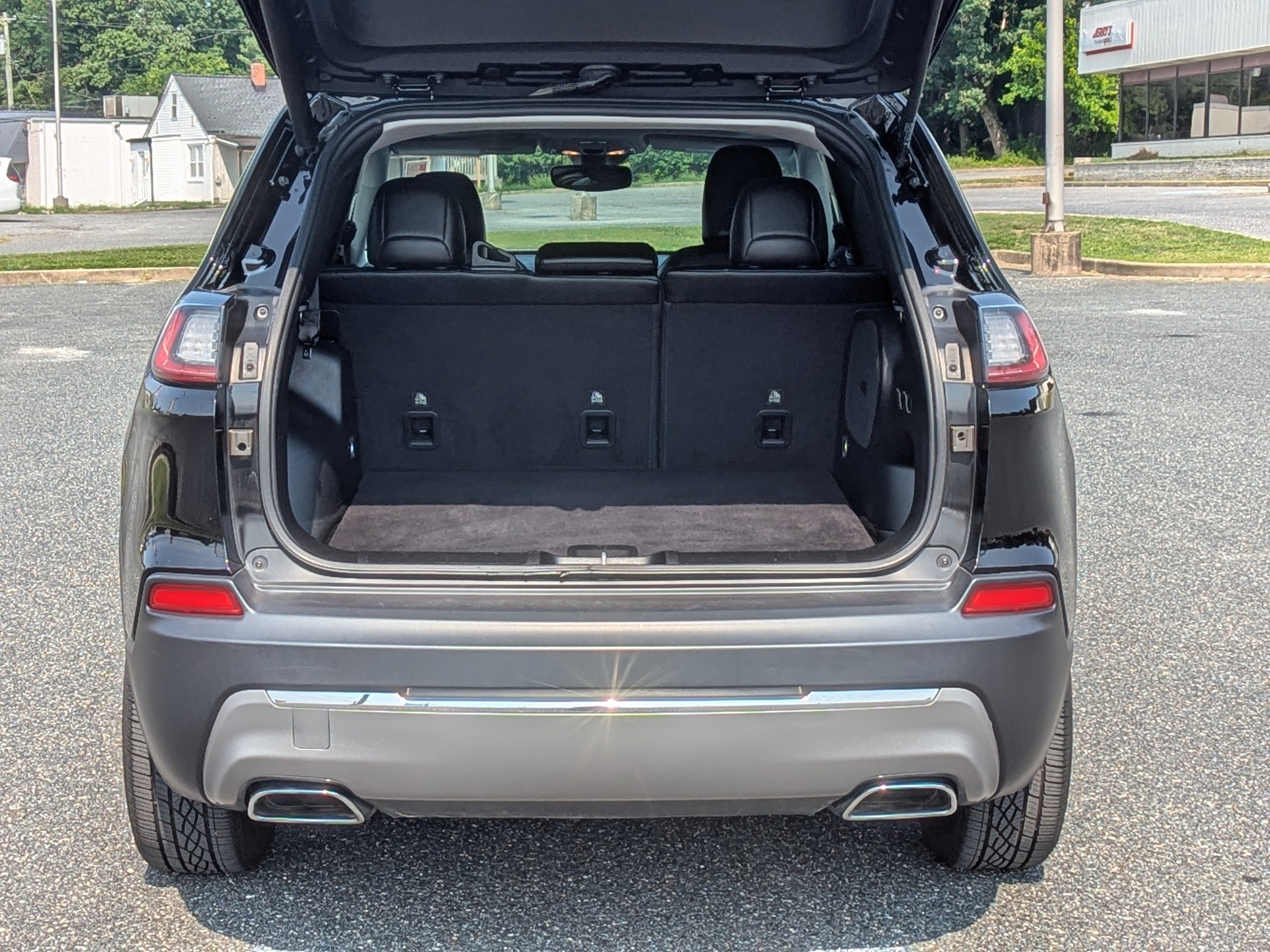 Used 2022 Jeep Cherokee Limited AWD/4WD image 8