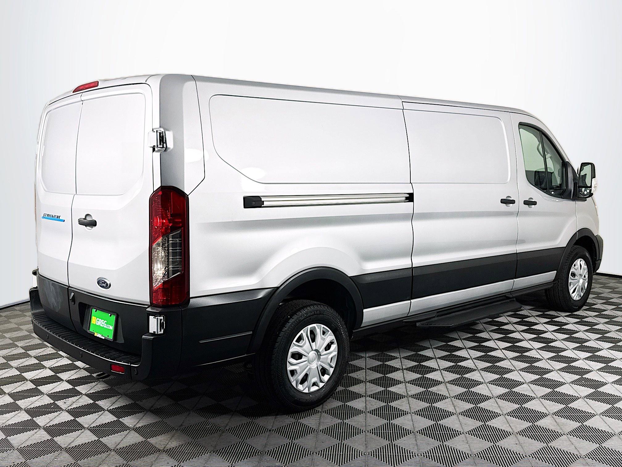Used 2023 Ford E-Transit Low Roof image 10