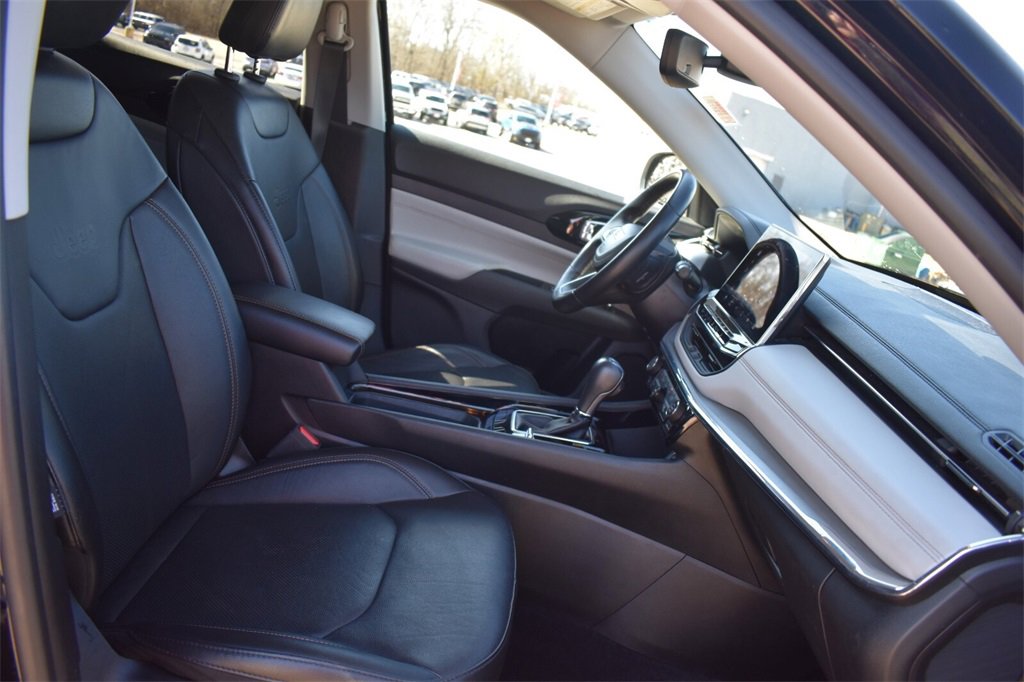 Used 2022 Jeep Compass Limited image 16