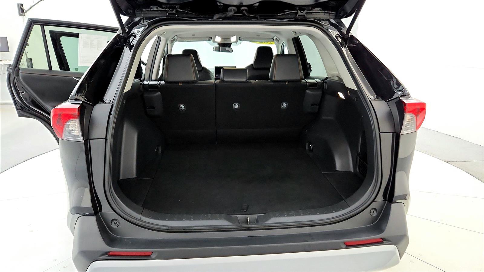 Used 2024 Toyota RAV4 Adventure image 20