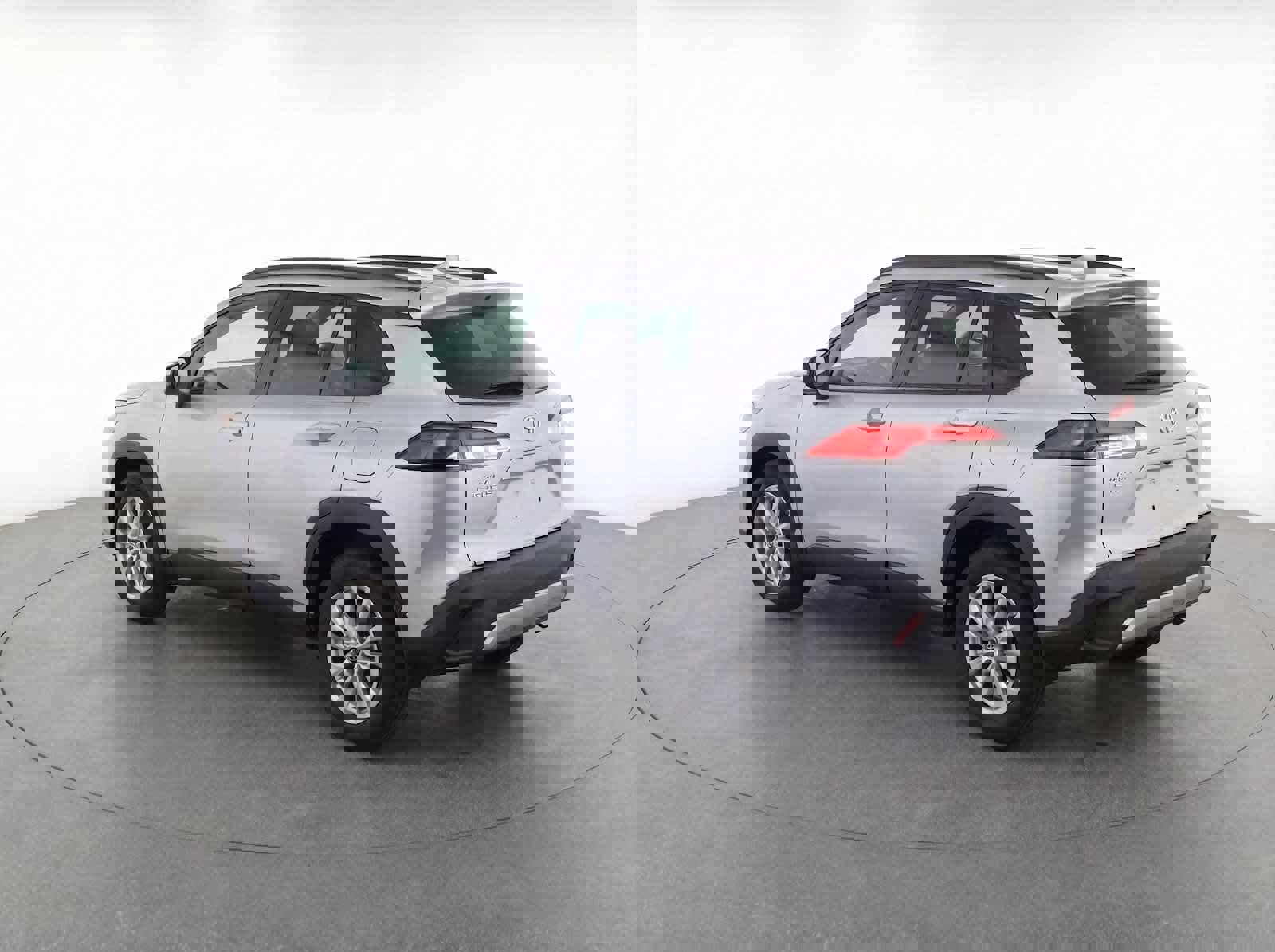 Used 2023 Toyota Corolla Cross LE w/ Moonroof Package image 4