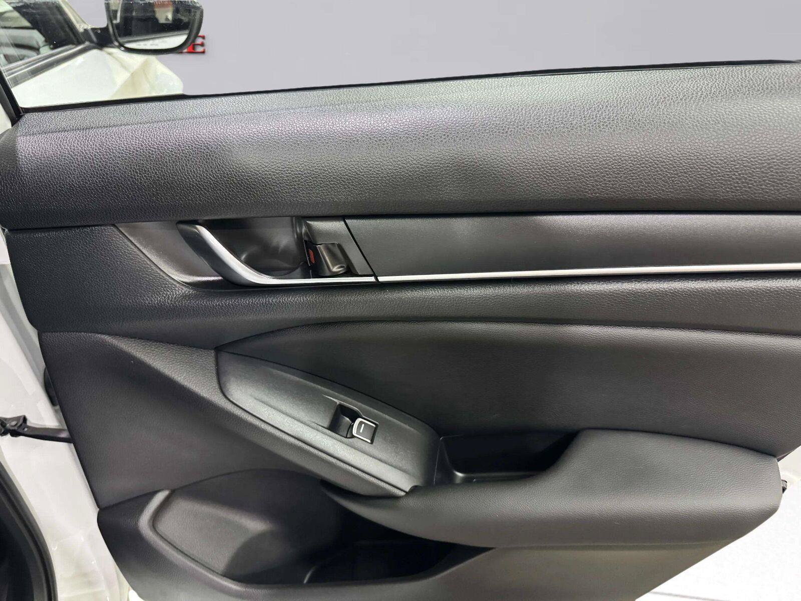 Used 2022 Honda Accord Sport image 34