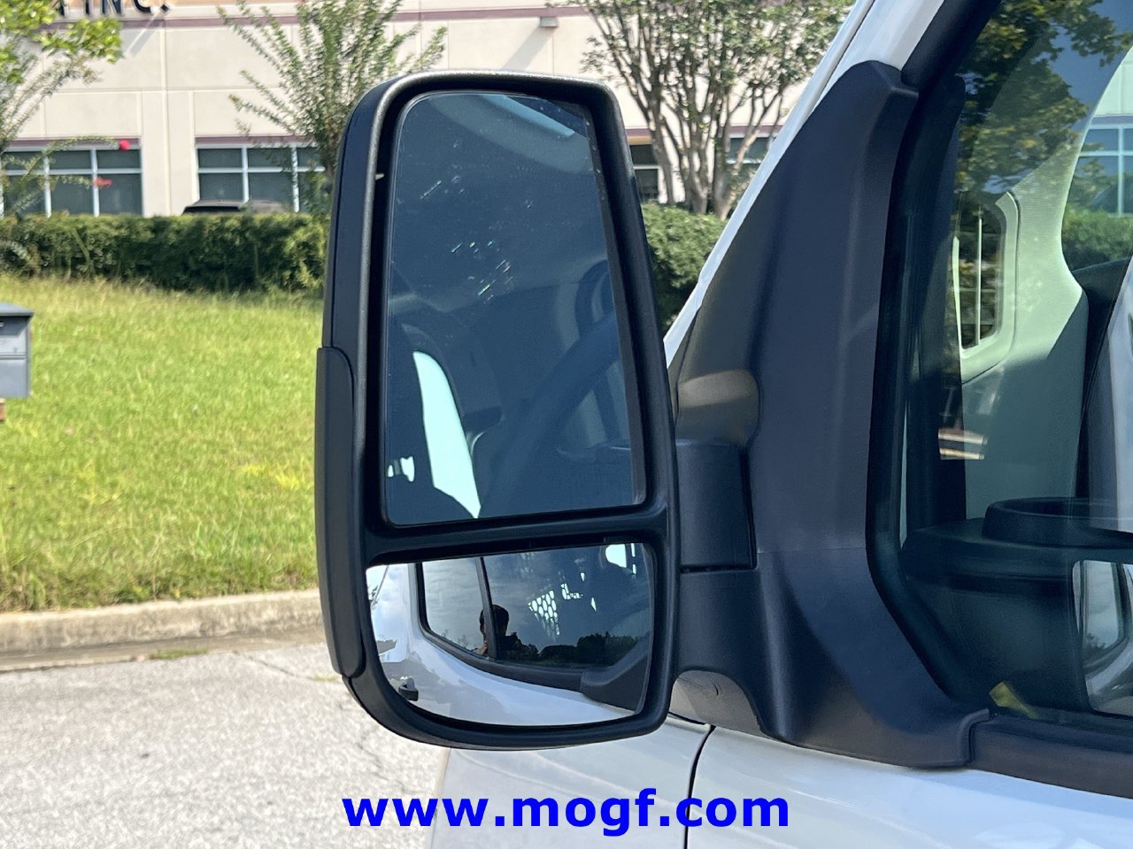 Used 2025 Ford Transit 250 Low Roof w/ Exterior Upgrade Package RWD image 27