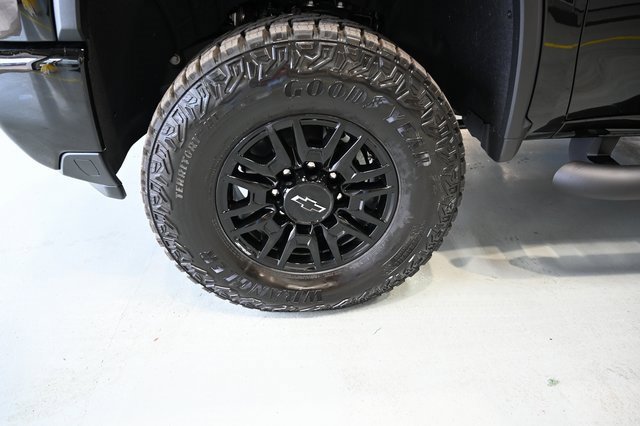 New 2026 Chevrolet Silverado 2500 ZR2 w/ LPO, Dark Essentials Package image 32