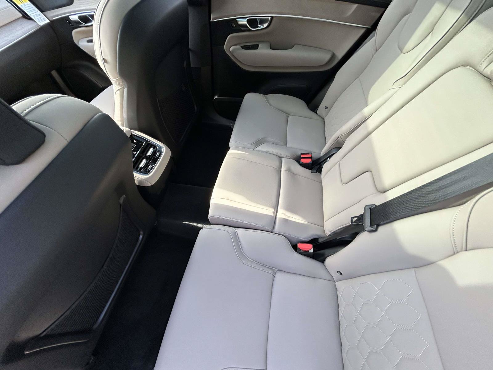 New 2026 Volvo XC90 B6 Plus AWD/4WD image 12