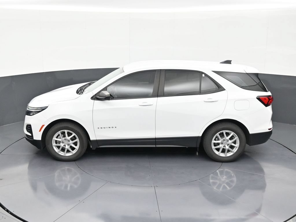 Used 2022 Chevrolet Equinox LS FWD image 13