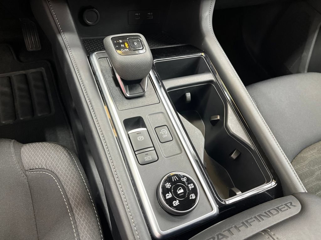 Used 2025 Nissan Pathfinder SV AWD/4WD image 27