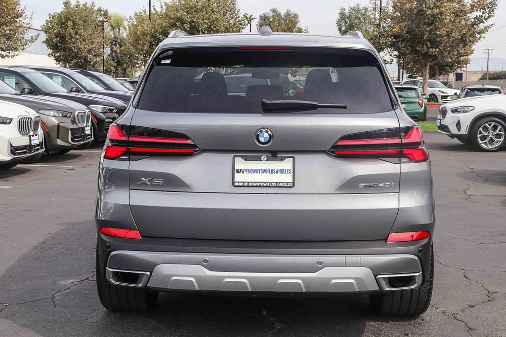 Used 2025 BMW X5 sDrive40i w/ Premium Package image 5