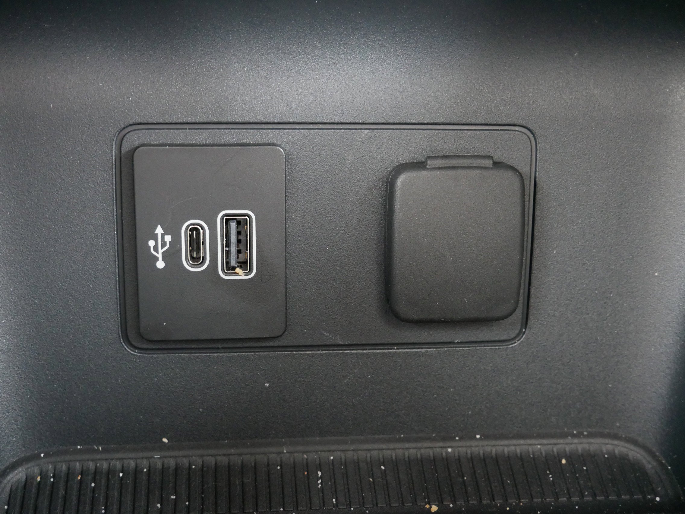 Used 2026 Ford Explorer Active w/ Active Comfort Package AWD/4WD image 33