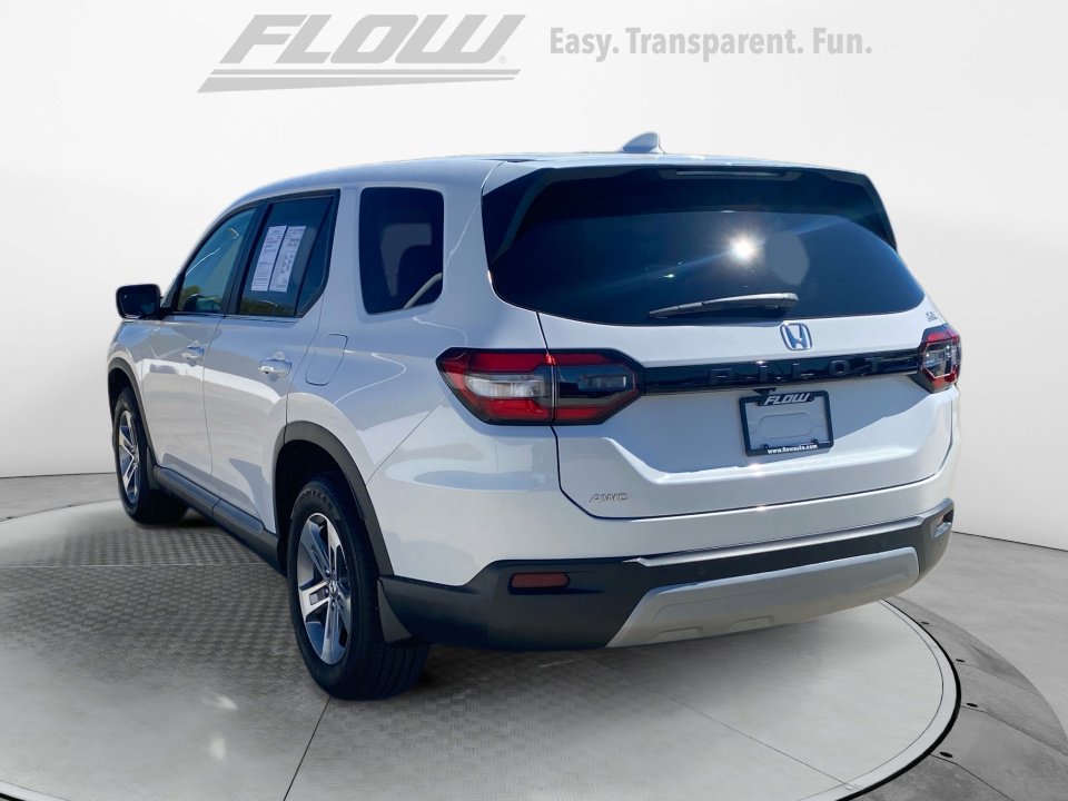 Certified 2025 Honda Pilot EX-L image 6