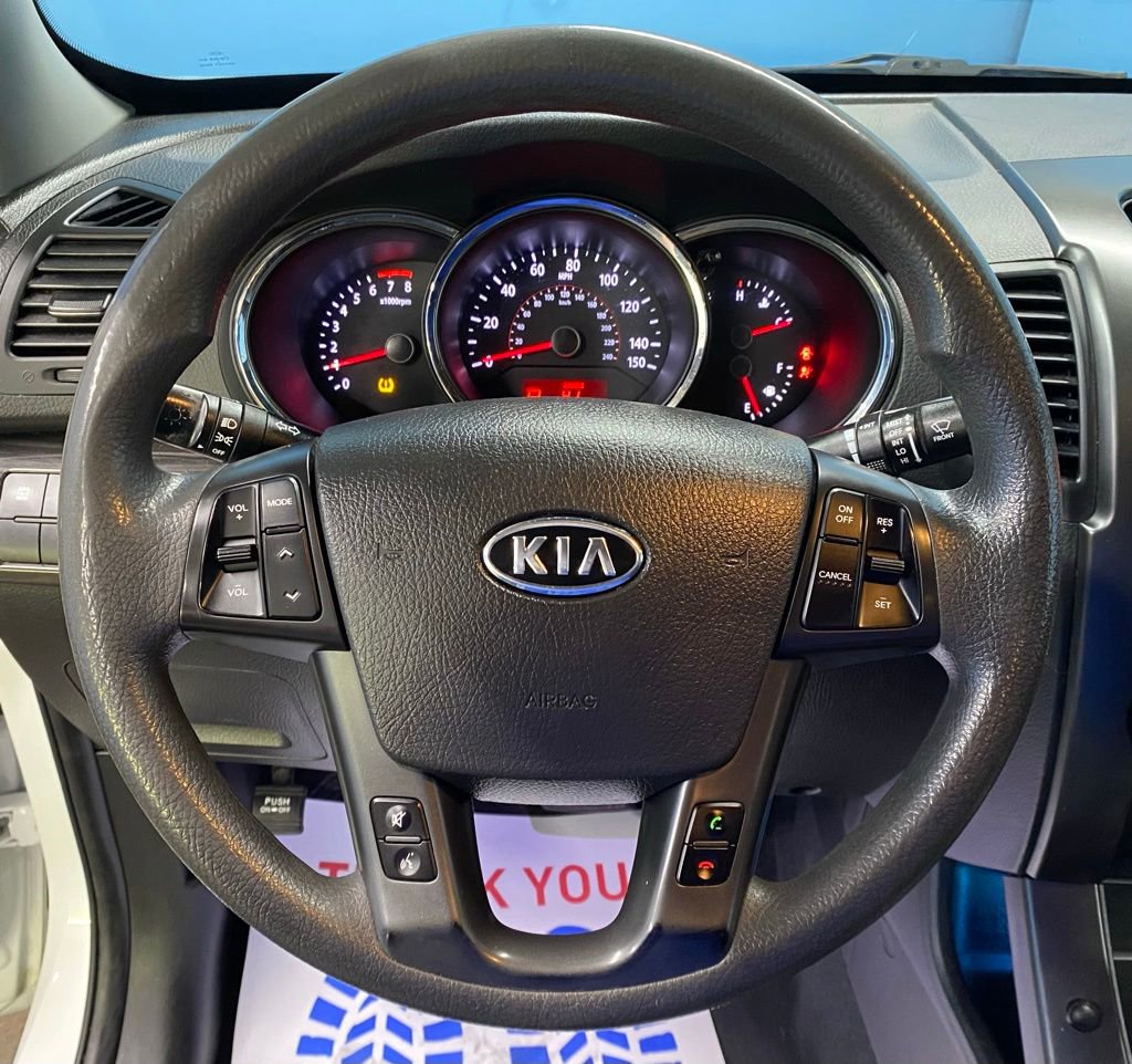 Used 2012 Kia Sorento LX image 17