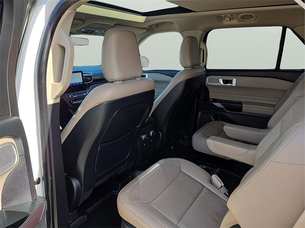 Used 2020 Ford Explorer Limited w/ Class III Trailer Tow Package image 12