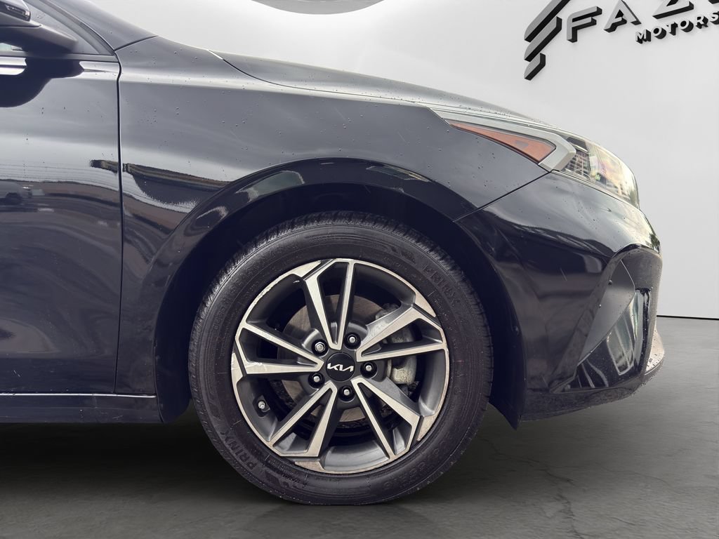 Used 2022 Kia Forte LXS FWD image 23