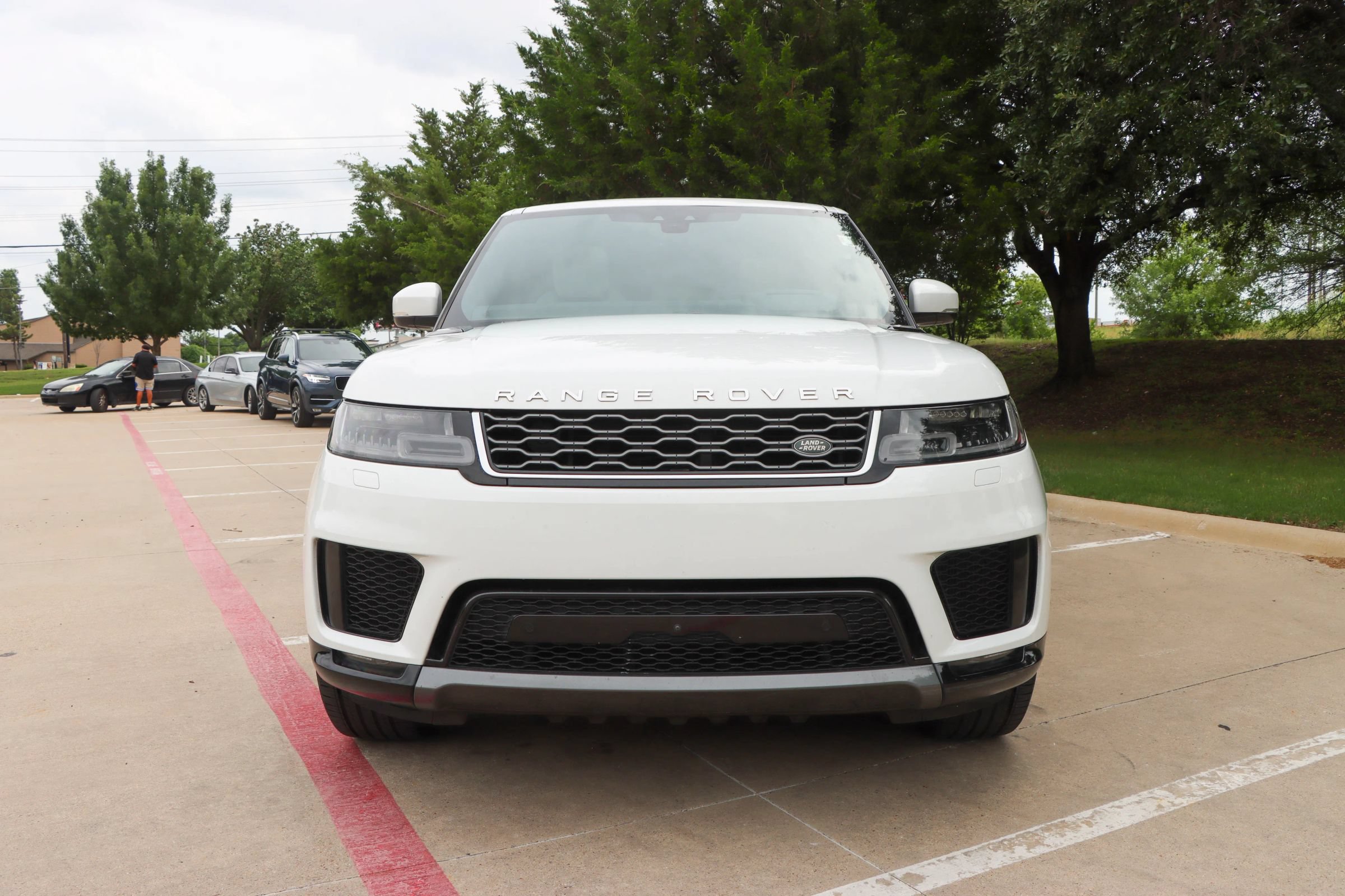 Used 2020 Land Rover Range Rover Sport HSE AWD/4WD image 2