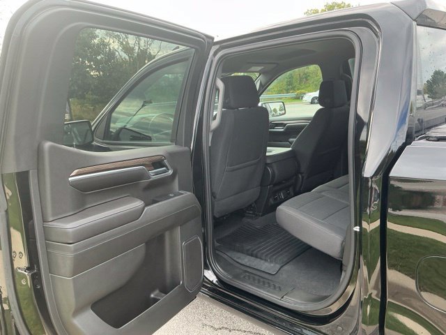 Used 2022 Chevrolet Silverado 1500 LT AWD/4WD image 16
