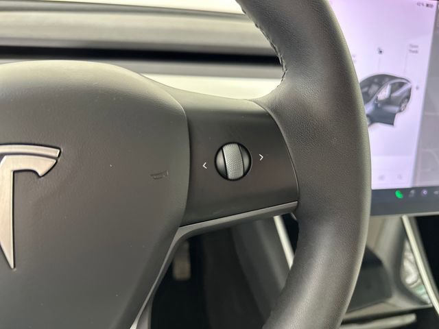 Used 2021 Tesla Model Y Long Range image 16
