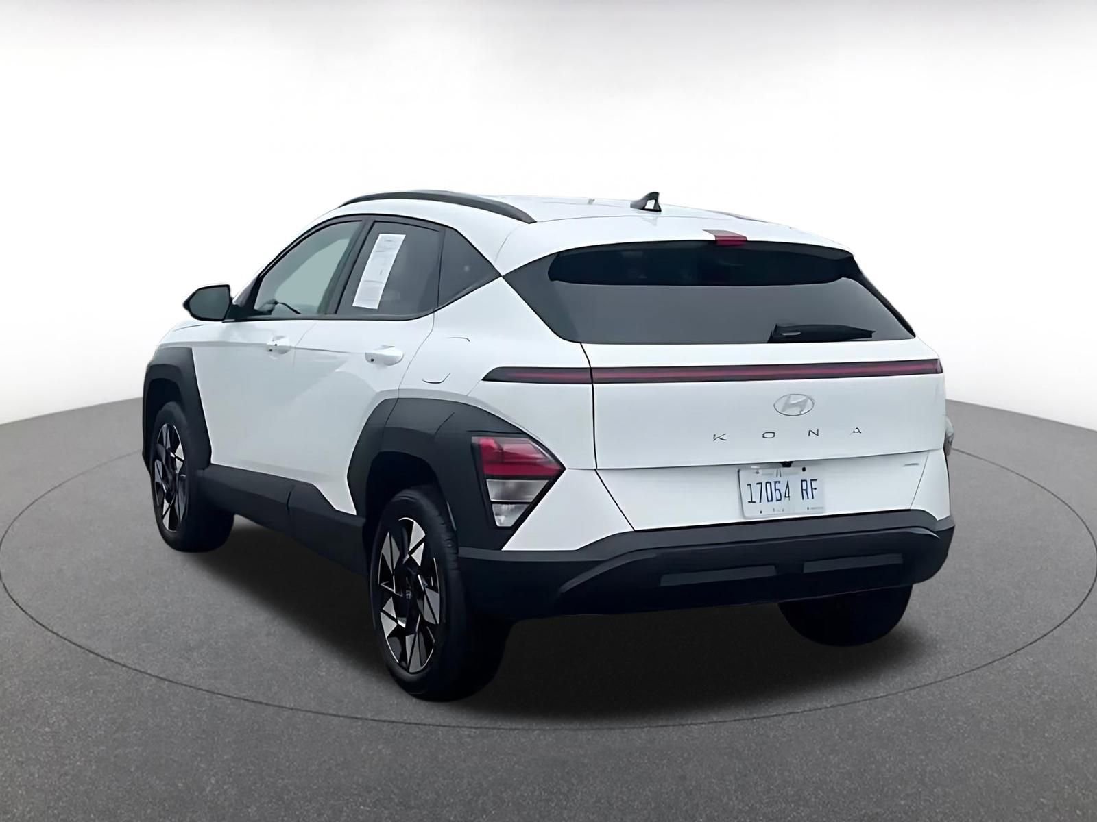 Used 2025 Hyundai Kona SEL image 11