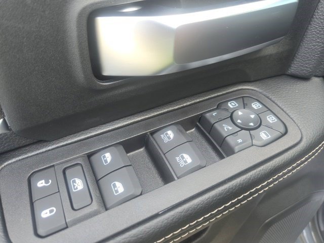 New 2026 RAM 2500 Big Horn AWD/4WD image 7