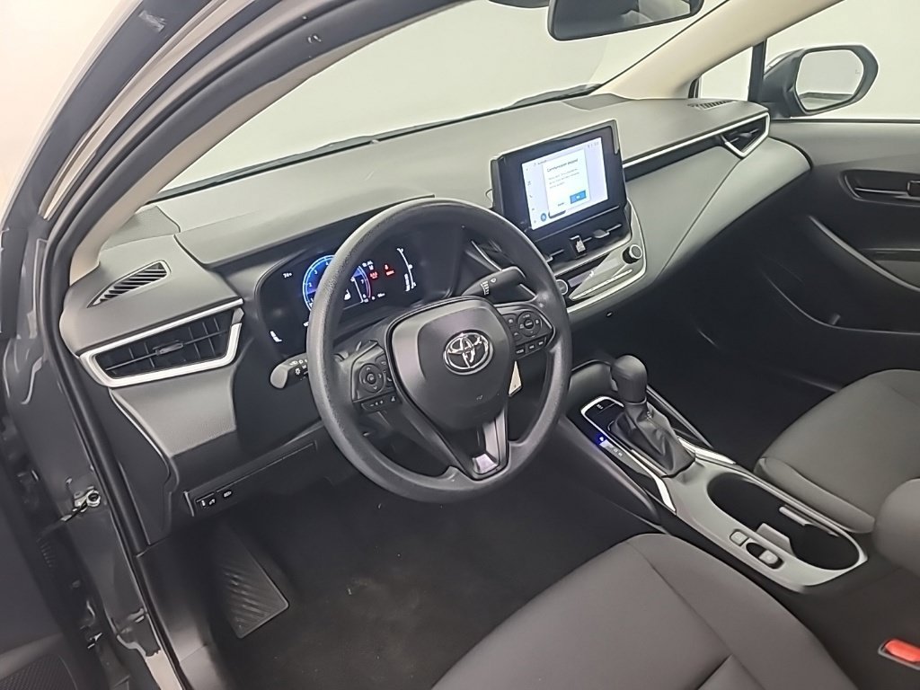 Used 2026 Toyota Corolla LE FWD image 24