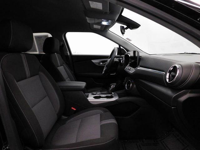 Used 2025 Chevrolet Blazer LT image 35