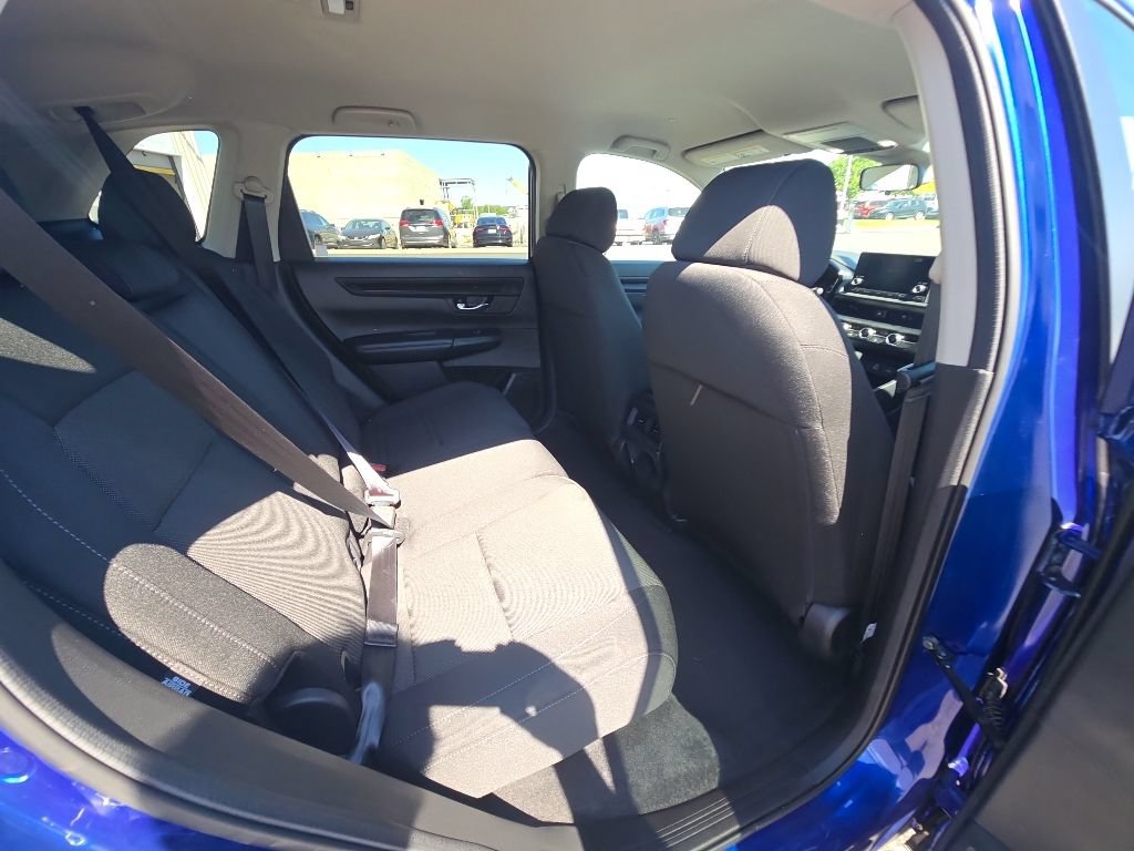 Used 2025 Honda CR-V LX image 31