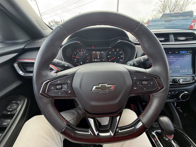 Used 2023 Chevrolet TrailBlazer RS w/ Sun and Liftgate Package image 30