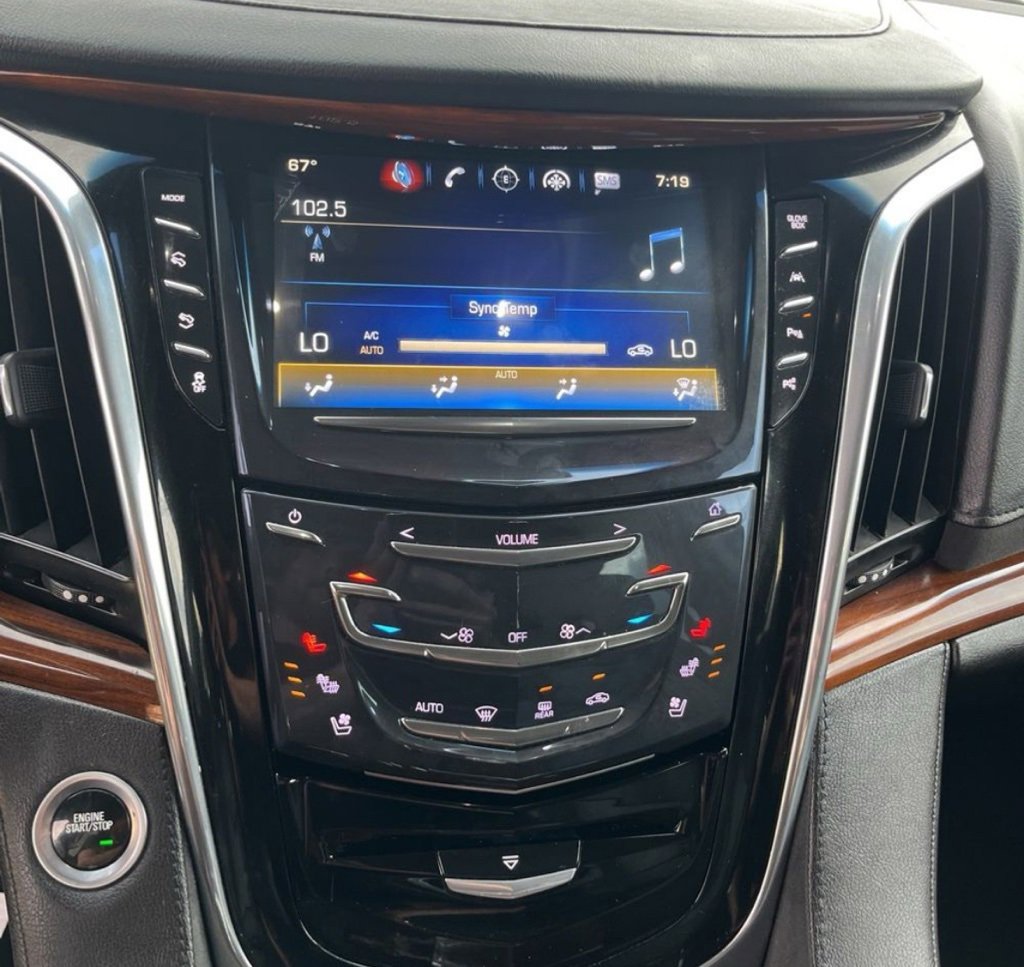 Used 2017 Cadillac Escalade Luxury image 38