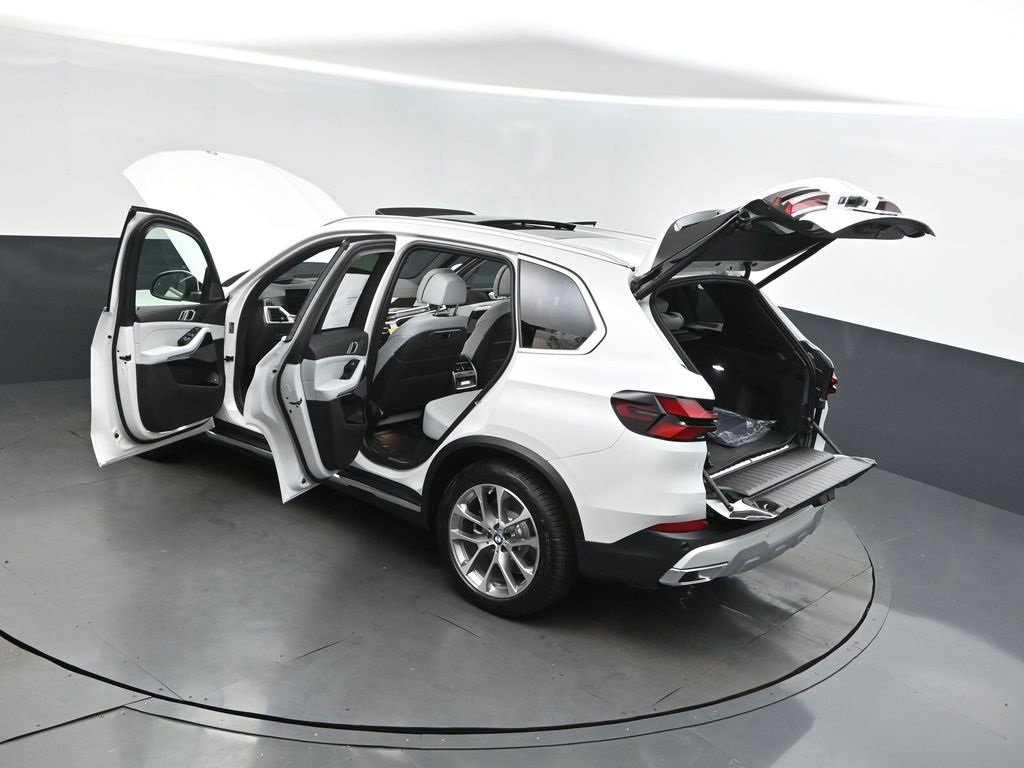 New 2026 BMW X5 xDrive50e video 2