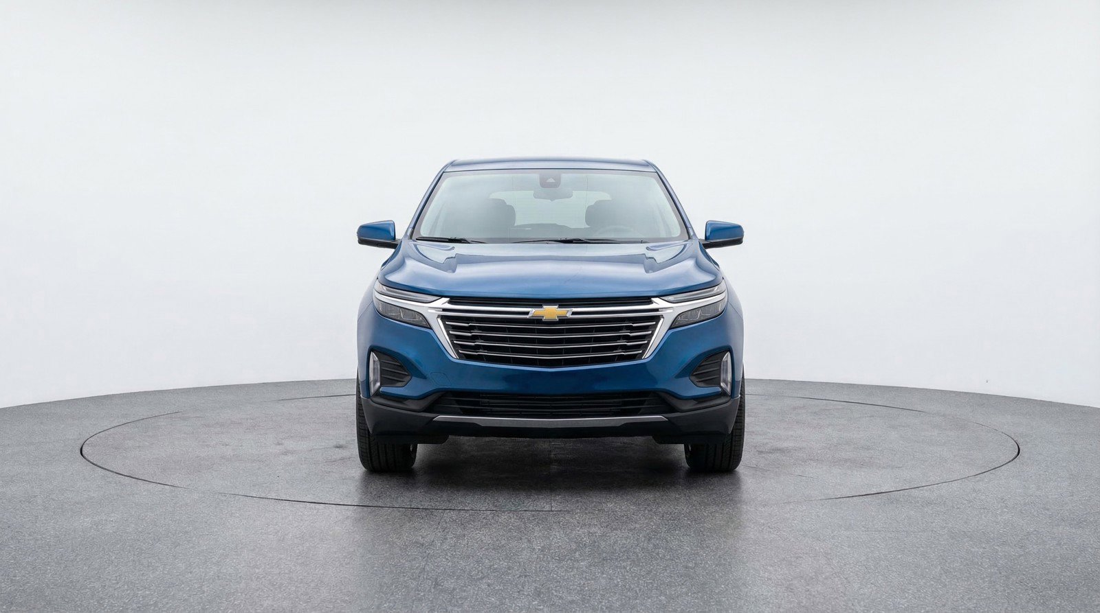 Used 2025 Chevrolet Equinox LT image 2