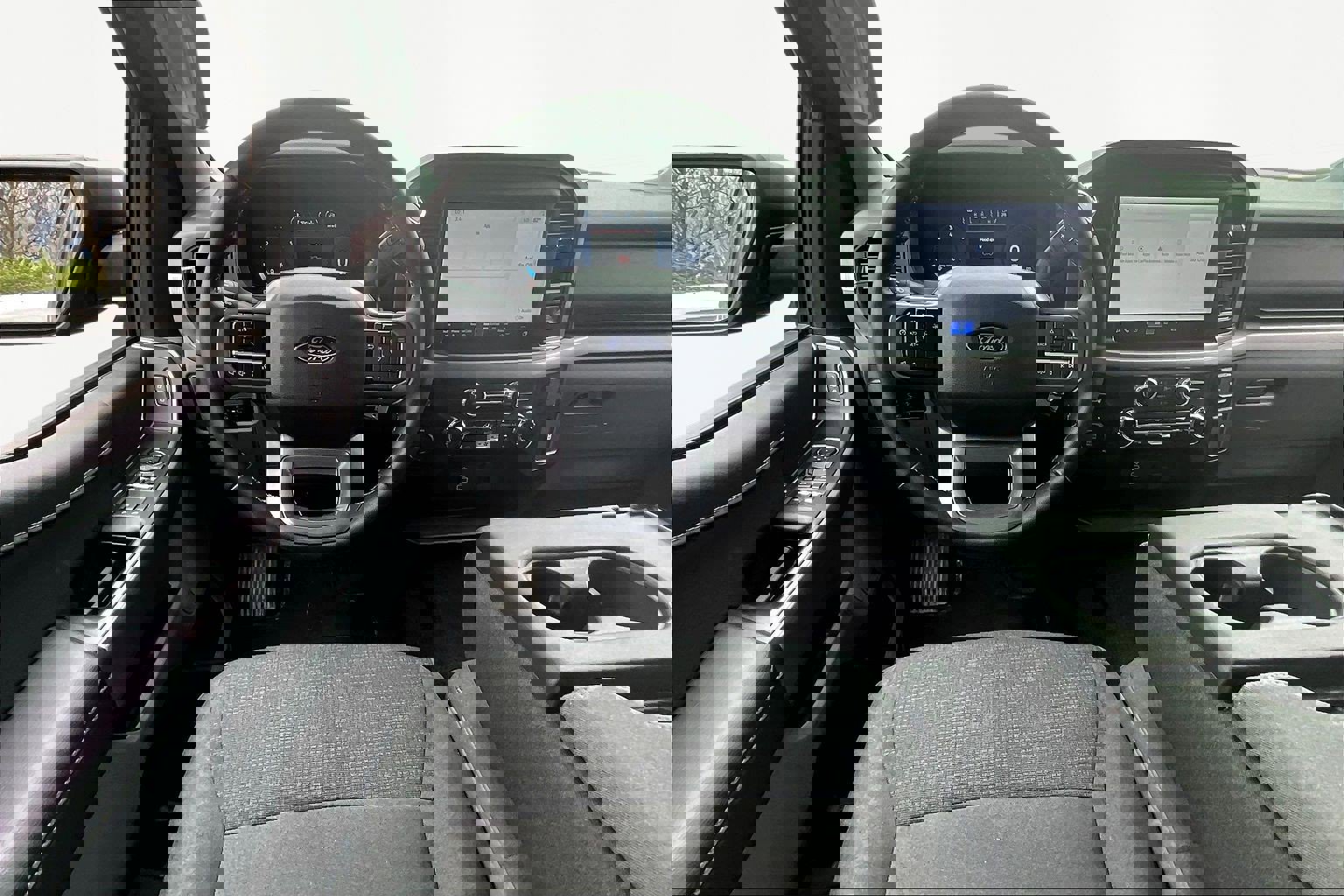 Used 2025 Ford F150 XLT w/ Equipment Group 301A Standard image 9