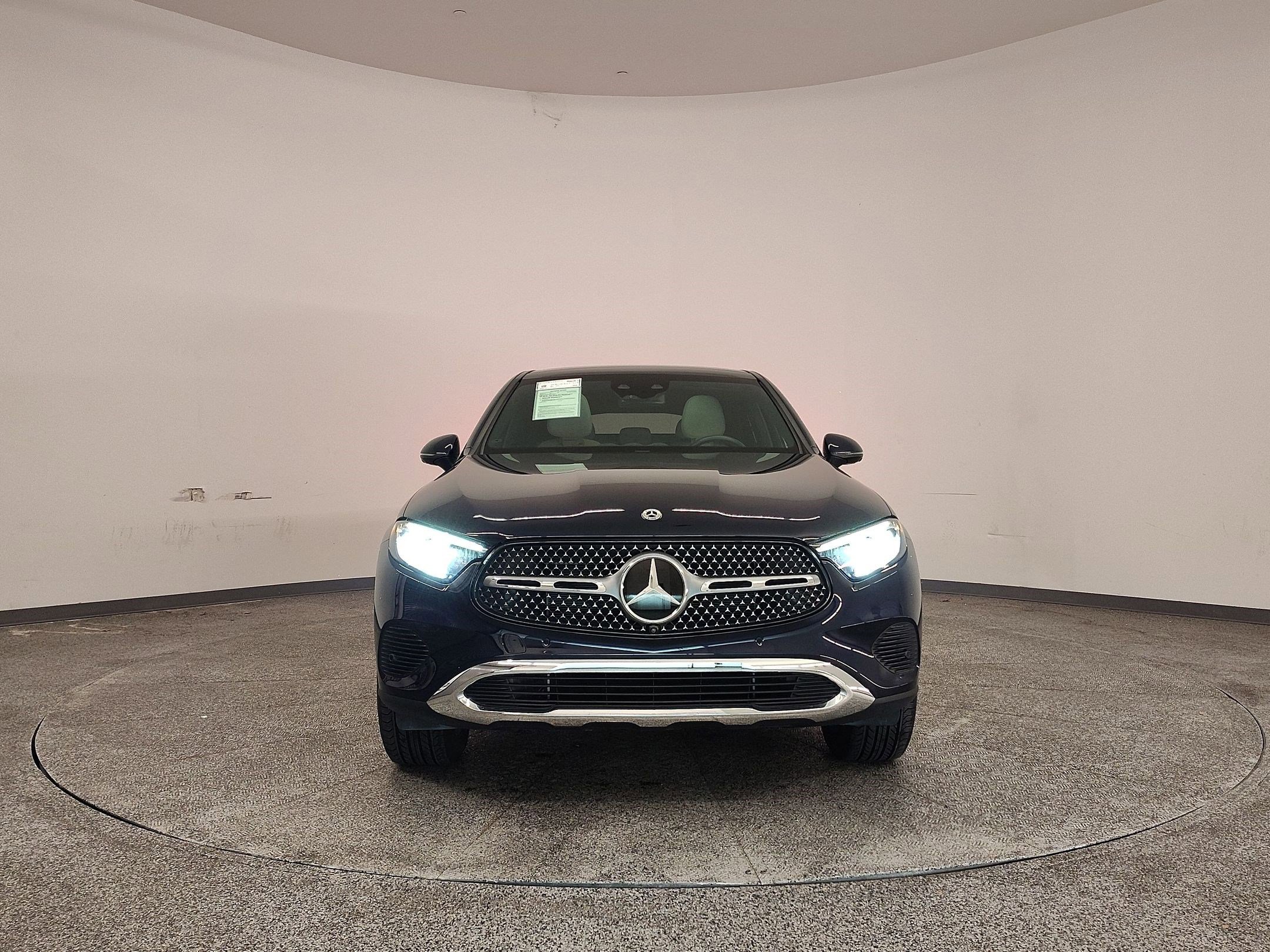 Used 2024 Mercedes-Benz GLC 300 4MATIC image 6