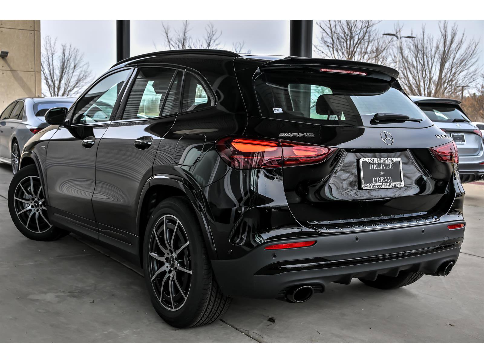 New 2026 Mercedes-Benz GLA 35 AMG 4MATIC image 4